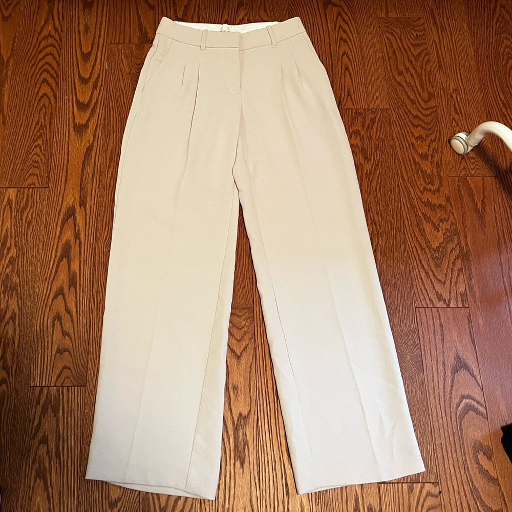 Aritzia Low Rise Effortless Pant